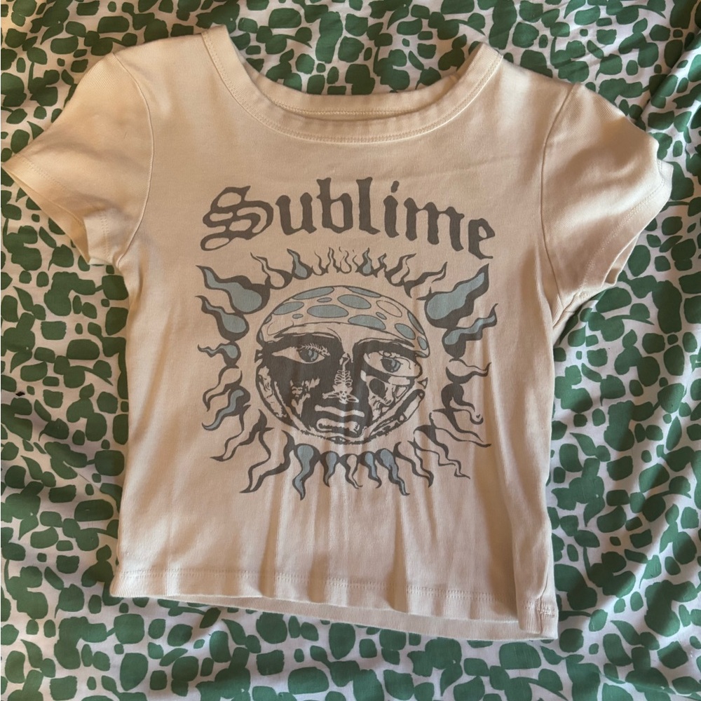 American Eagle Outfitters Women’s Beige Graphic Tee